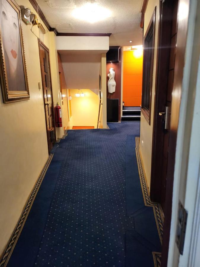 אנגלס Fields Palace Hotel מראה חיצוני תמונה