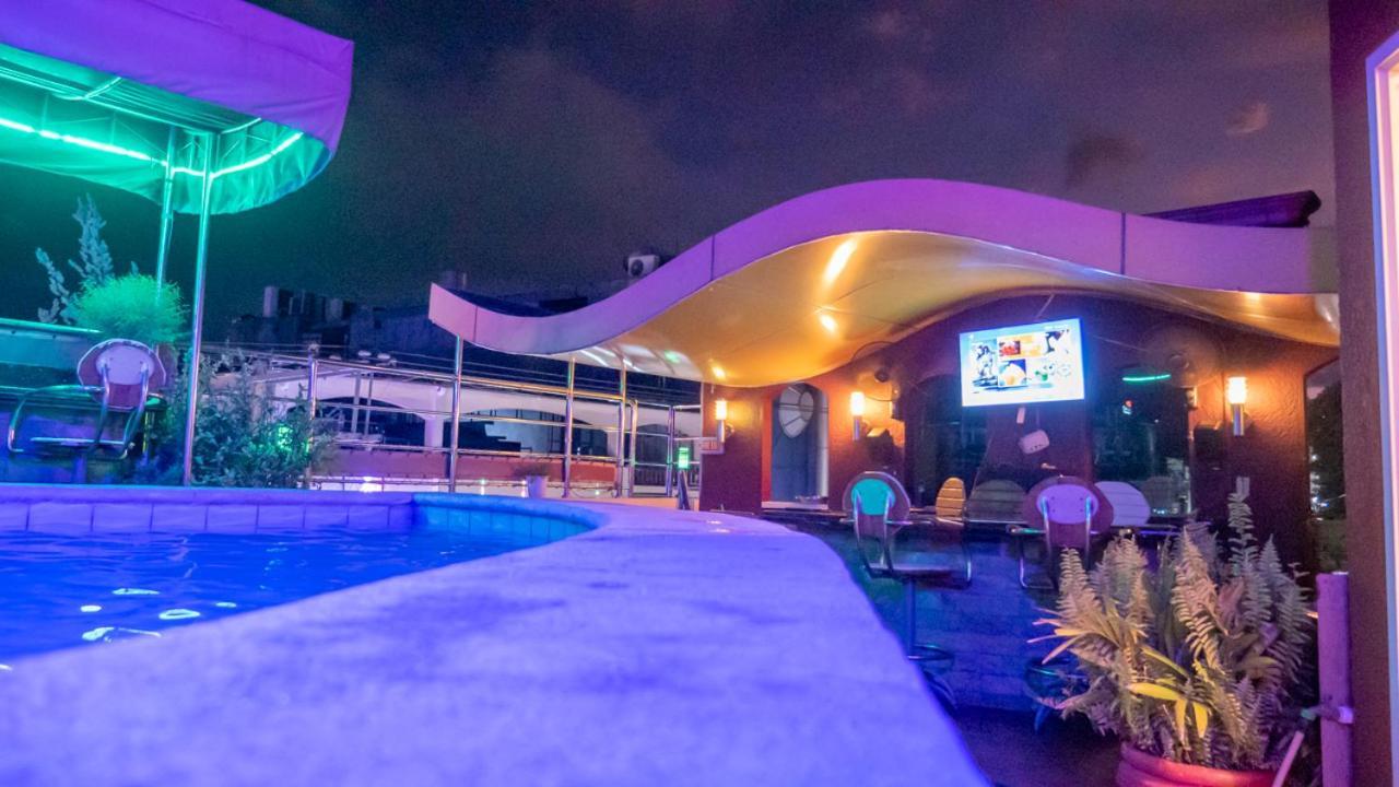 אנגלס Fields Palace Hotel מראה חיצוני תמונה