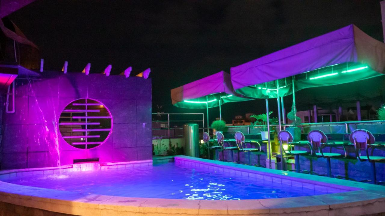 אנגלס Fields Palace Hotel מראה חיצוני תמונה