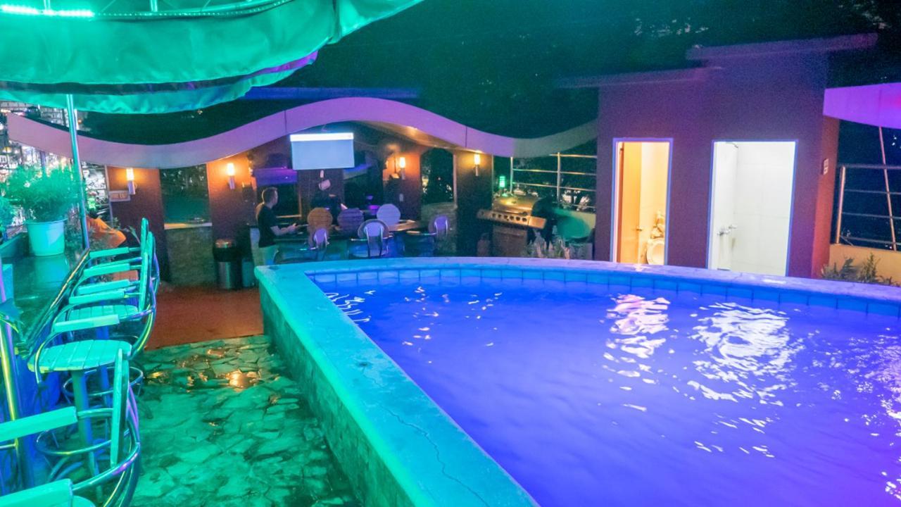 אנגלס Fields Palace Hotel מראה חיצוני תמונה