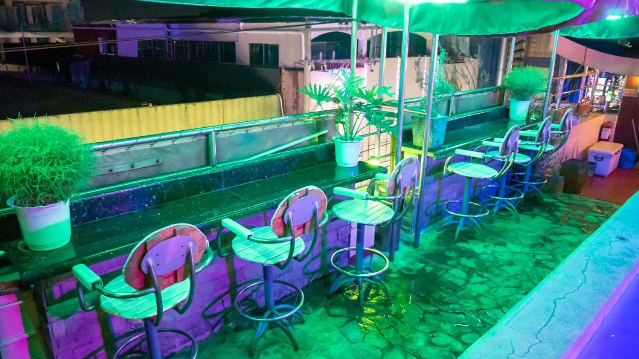 אנגלס Fields Palace Hotel מראה חיצוני תמונה